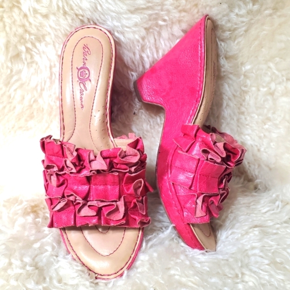 Vintage Born Crown Hot Pink Ruffled Leather Wedge Platform Slides Size 7